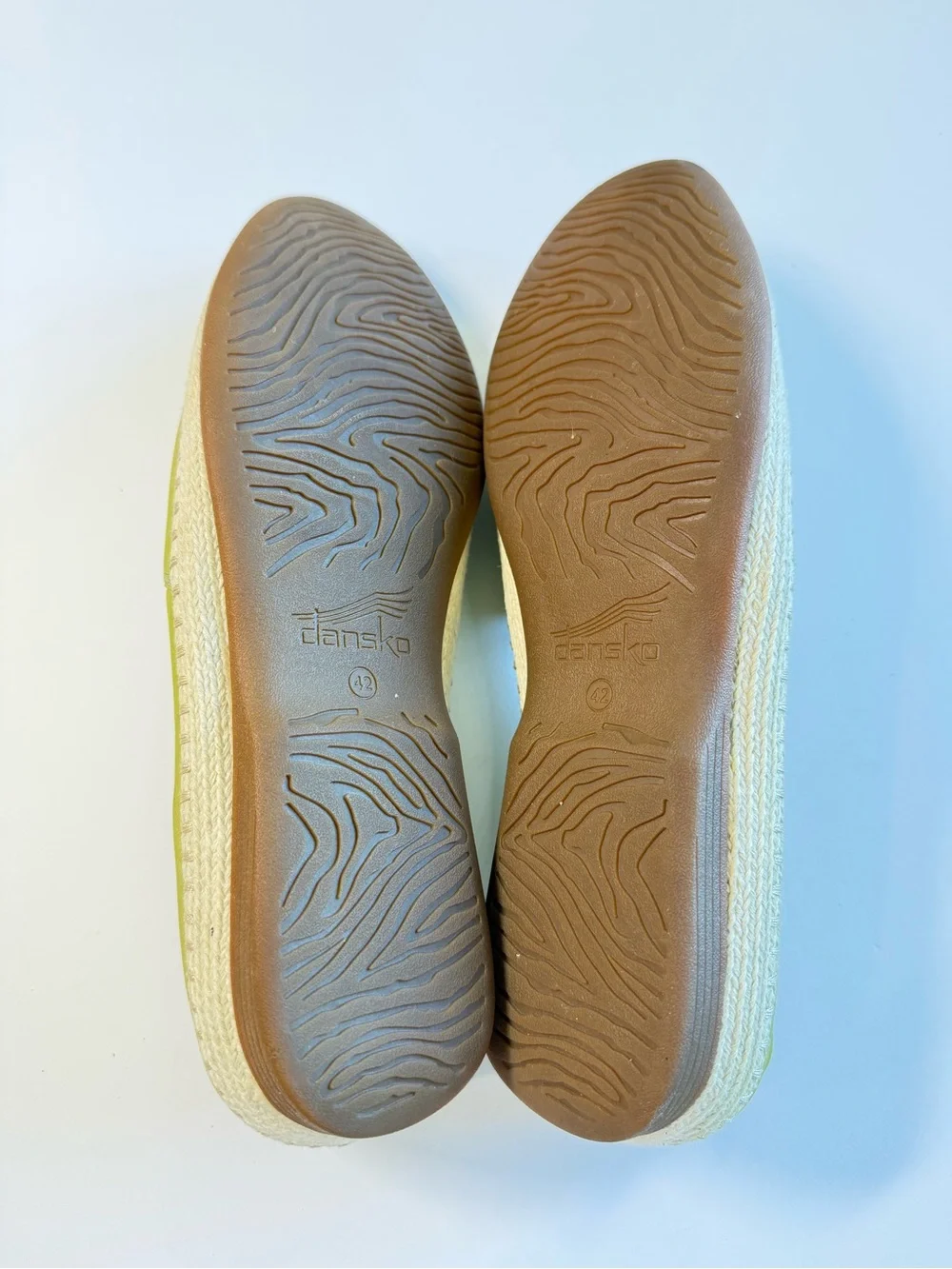Dansko Lesley Green Nubuck Espadrille Flats Women’s EU 42 Comfort Slip-On